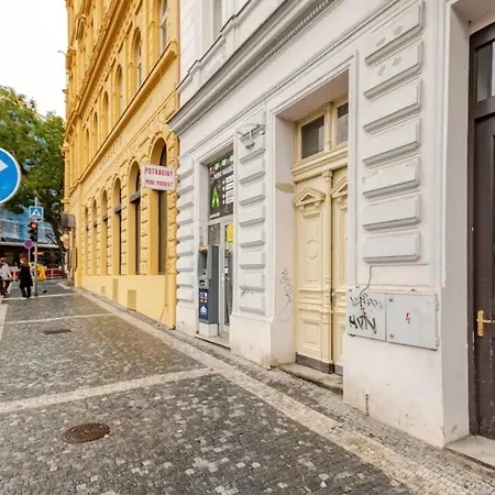 Namesti Miru شقة براغ